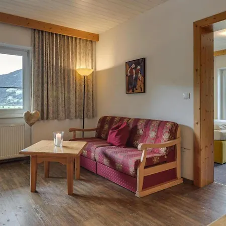 Holiday home Spacious Flat Fuegenerhof Fuegen