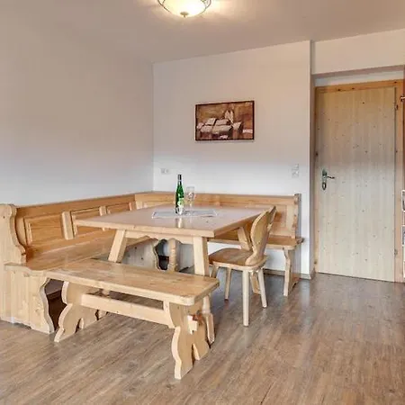 Spacious Flat Fuegenerhof Holiday home Fuegen
